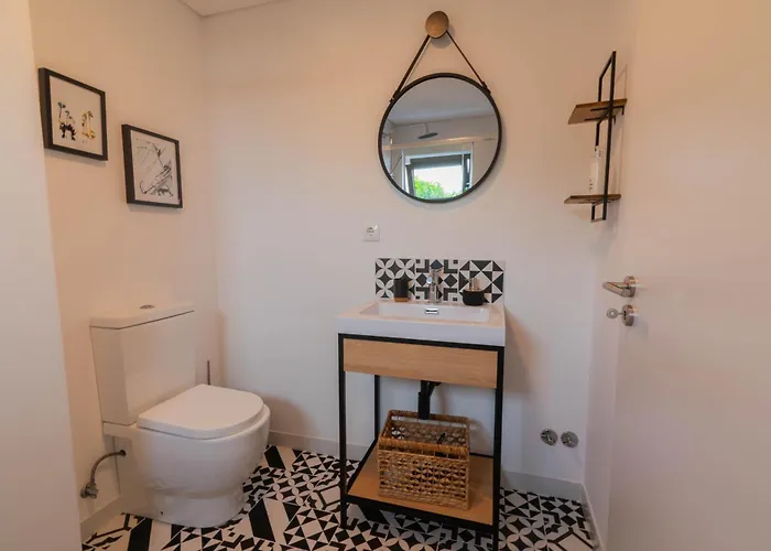 7min To Uni Se-velha - Ac - Work Desk - 300mbs Wifi - 5 Gasthof Coimbra