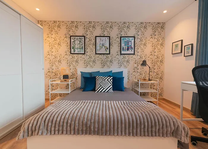 7min To Uni Se-velha - Ac - Work Desk - 300mbs Wifi - 5 Gasthof 3*