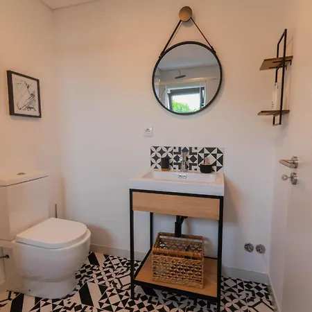 7min To Uni Sé-velha - Ac - Bbq&gym - Work Desk - 300mbs Wifi - 5 Pensión Coímbra