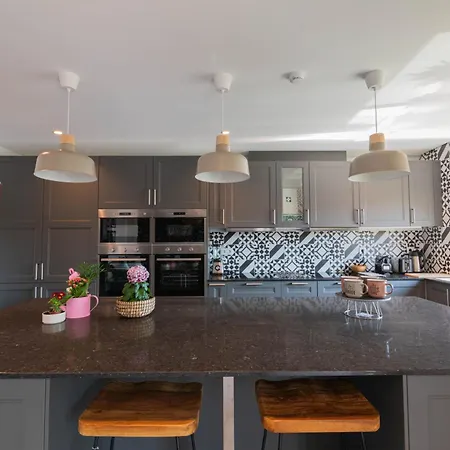 Maison d'hôtes 7min To Uni Sé-velha - Ac - Work Desk - 300mbs Wifi - 5 Coïmbre