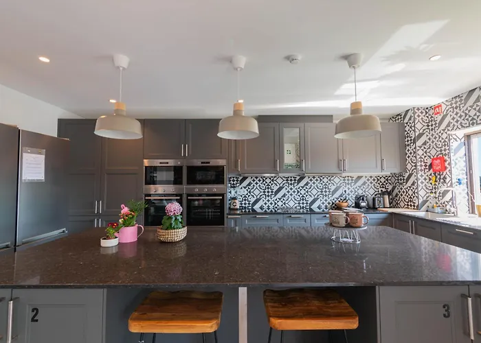 بيت ضيافة 7min To Uni Se-velha - Ac - Work Desk - 300mbs Wifi - 5 كويمبرا